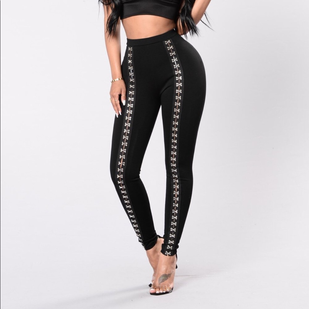 Hook & Eye Leggings